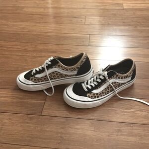 Vans woman’s sneakers.Size US 8.5.